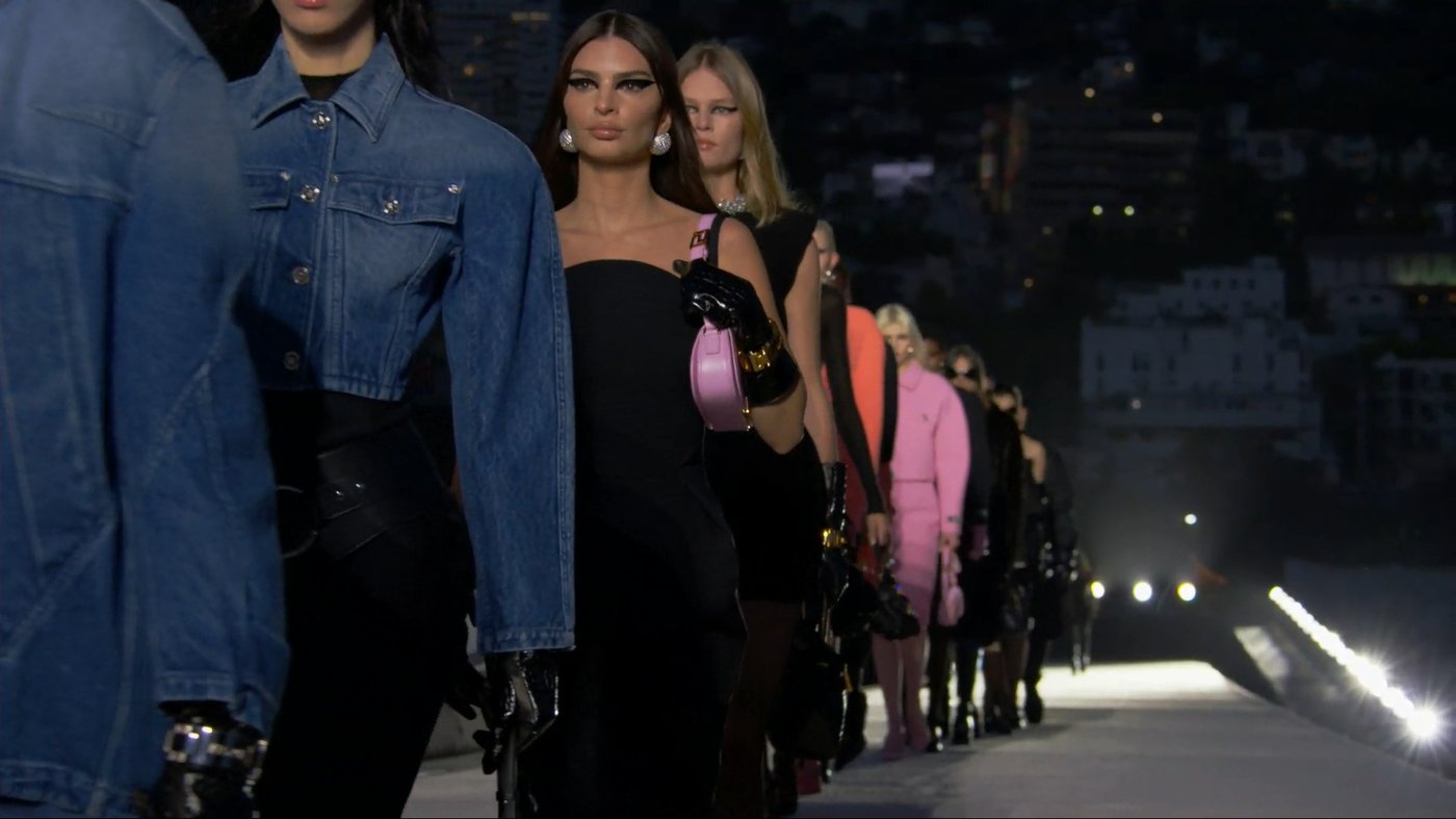Versace - FW23 Los Angeles Fashion Show - frame 2